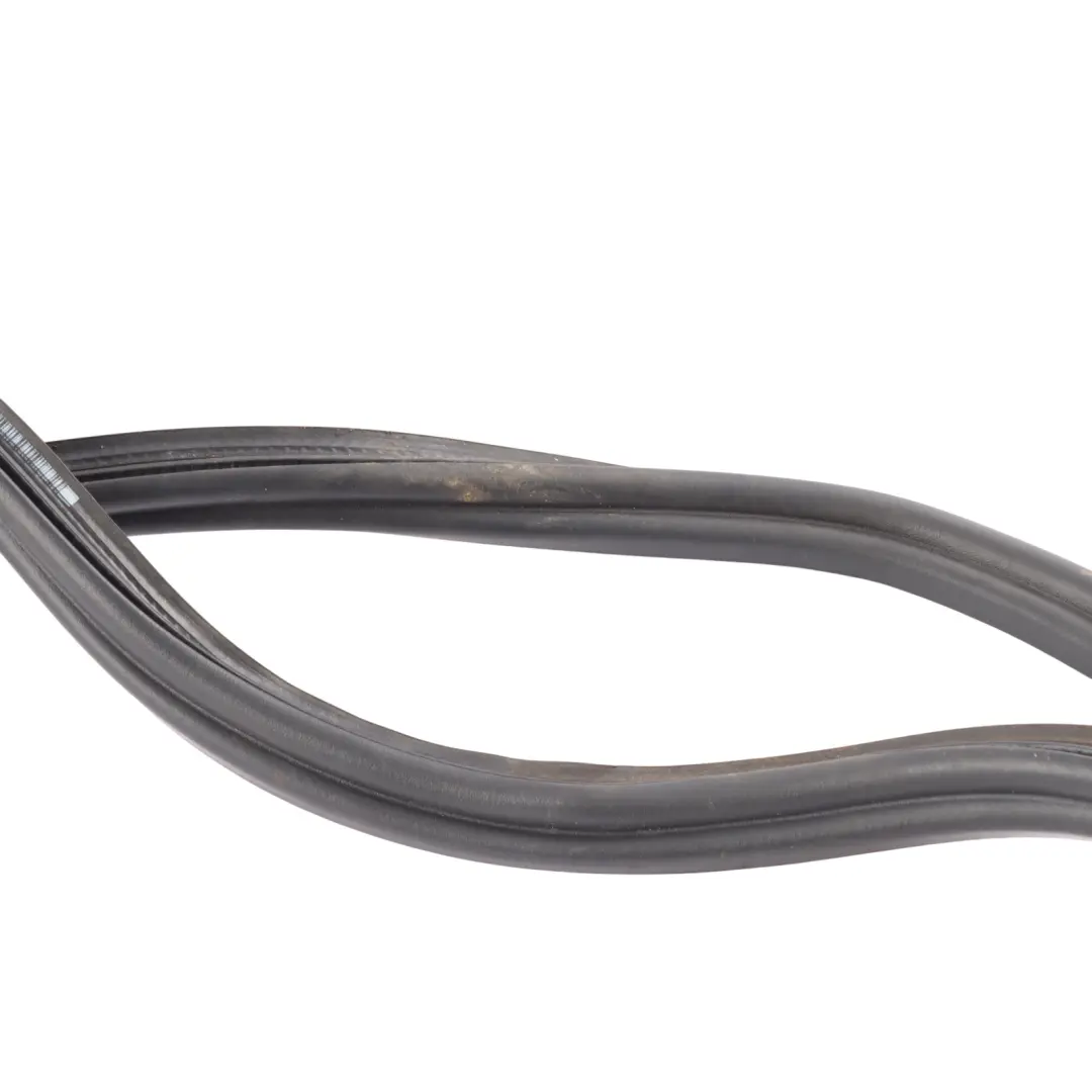 Mk4 Rear Tailgate Trunk Seal Gasket Surround Sealing to Skoda Octavia with Part number 5E6827705H Skoda Octavia Mk4 Rear Tailgate Trunk Seal Gasket Surround Sealing - SKU 5E6827705H - Part number 5E6827705H