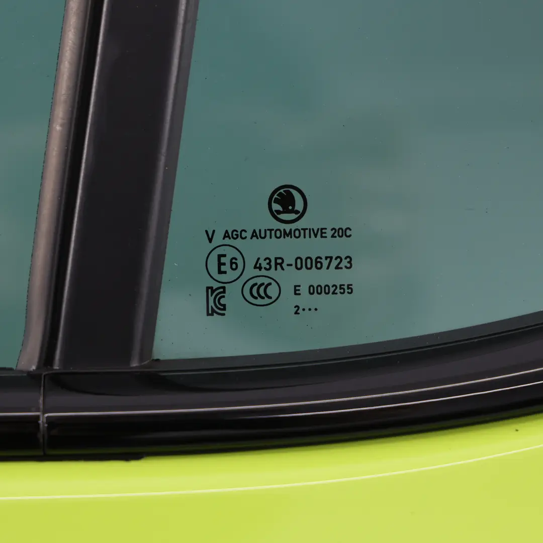 Skoda Octavia Mk4 Sedan Drzwi Lewe Tylne Zielone Mamba Green G6E - SKU 5E6833051-MAM - Numer Części 5E6833051