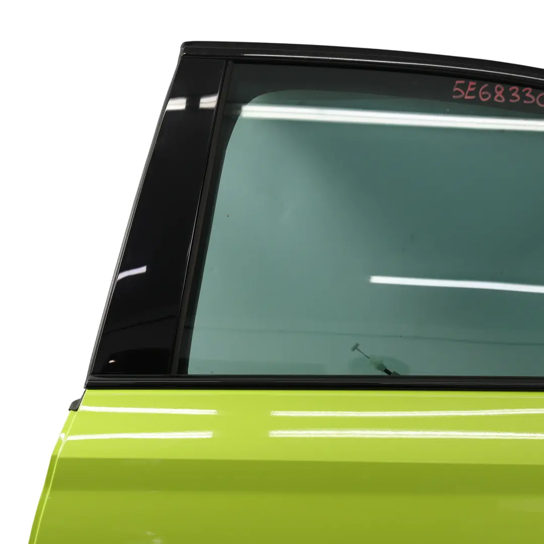 Skoda Octavia Mk4 Limousine Tür Hinten Links Verkleidung Mamba Grün G6E - SKU 5E6833051-MAM - Teilenummer 5E6833051