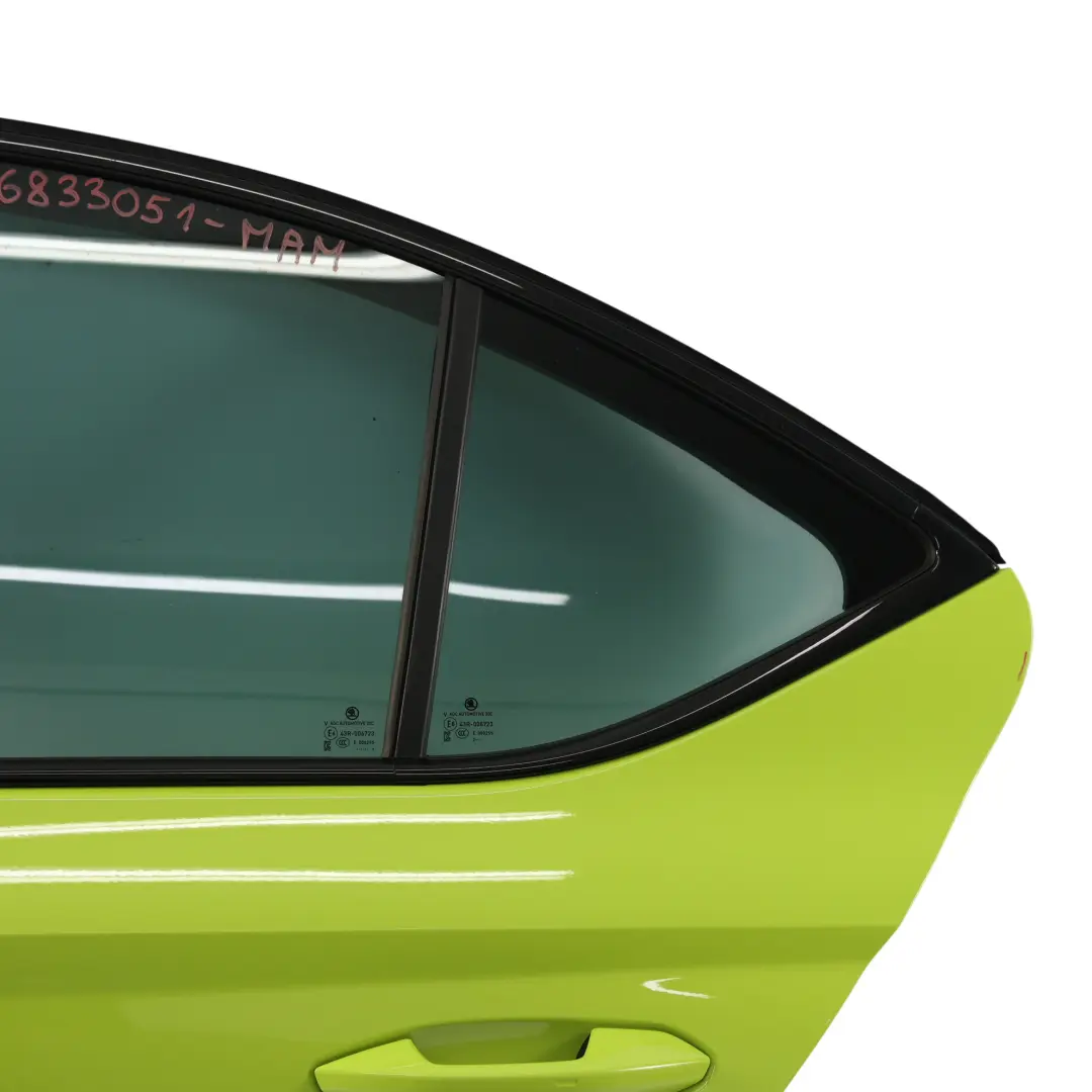 Mk4 Berline Porte Arrière Gauche Revêtement Vert Mamba G6E pour Skoda Octavia à propos du numéro de pièce 5E6833051 Skoda Octavia Mk4 Berline Porte Arrière Gauche Revêtement Vert Mamba G6E - SKU 5E6833051-MAM - Numéro de pièce 5E6833051