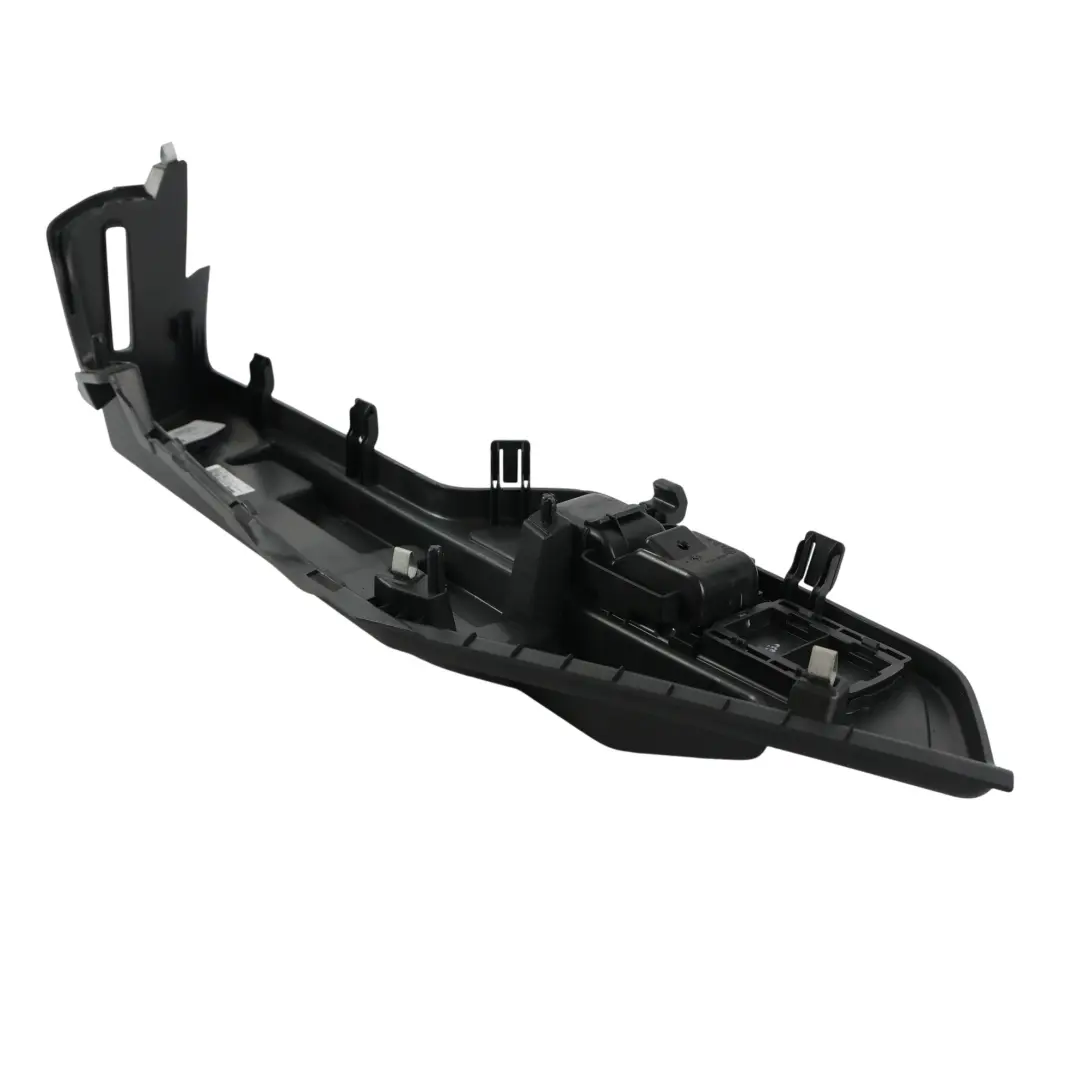 Skoda Octavia VR Embellecedor Soporte Lateral Maletero Trasero Derecho - SKU 5E6867762 - Número de pieza 5E6867762