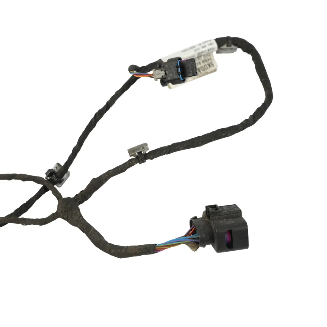Skoda Octavia Mk4 NX Faisceau De Câblage PDC De Pare-Chocs Arrière - SKU 5E6971104G - Numéro de pièce 5E6971104G