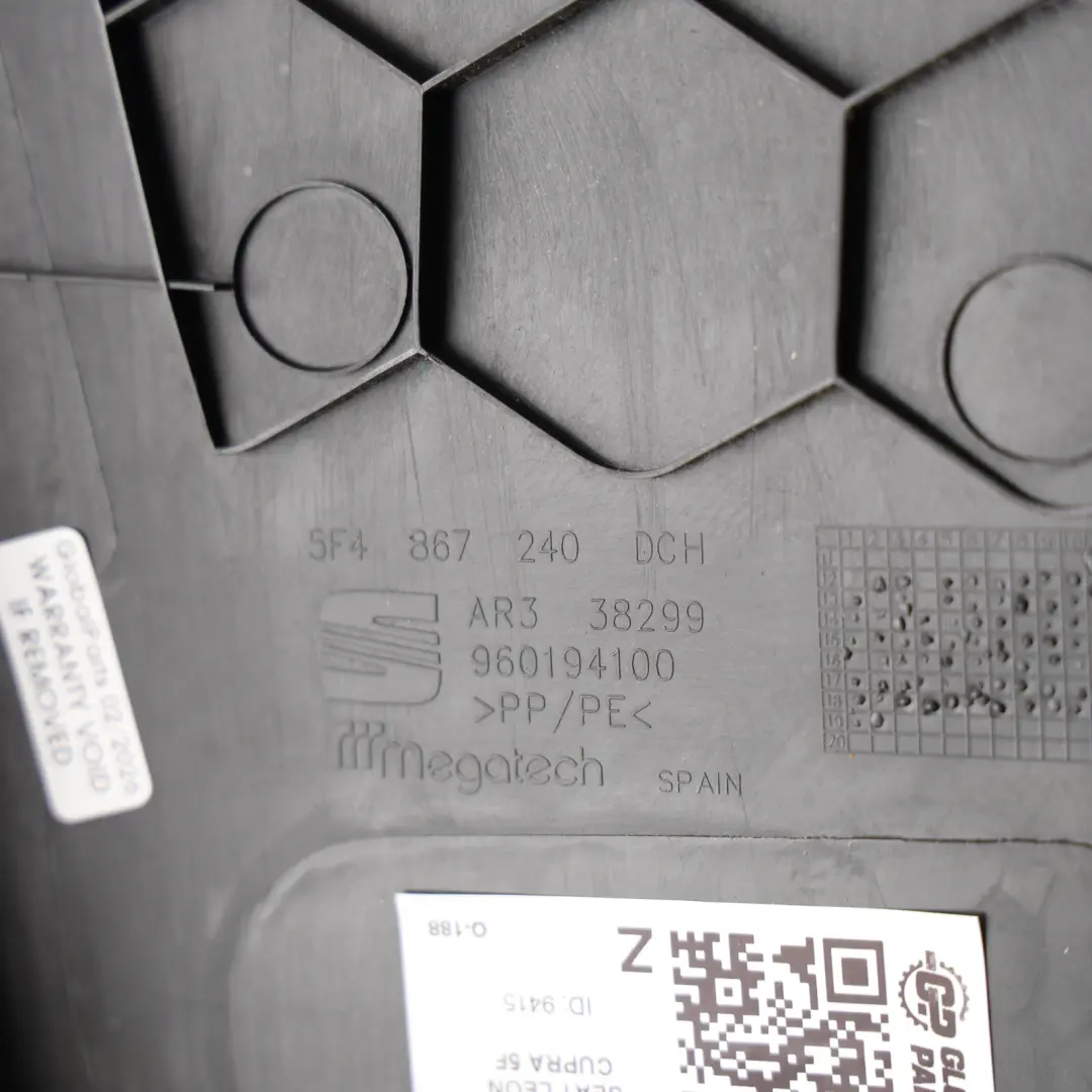 5F 5Dr B Pillar Lower Trim Cover Panel Black Right O/S to Seat Leon with Part number 5F4867240 Seat Leon 5F 5Dr B Pillar Lower Trim Cover Panel Black Right O/S - SKU 5F4867240 - Part number 5F4867240