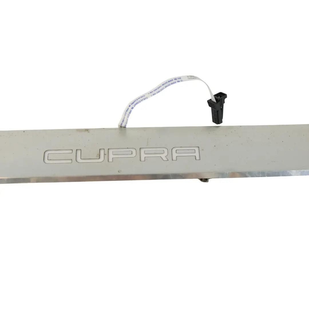 Listwa Progowa LED Przód Komplet do Seat Leon Cupra Ateca o numerze 5F4947417D Seat Leon Cupra Ateca Listwa Progowa LED Przód Komplet - SKU 5F4947417D - Numer Części 5F4947417D