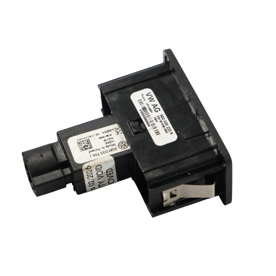 Prise De Connexion USB pour Volkswagen Golf Mk7 à propos du numéro de pièce 5G0035222K Volkswagen Golf Mk7 Prise De Connexion USB - SKU 5G0035222K - Numéro de pièce 5G0035222K