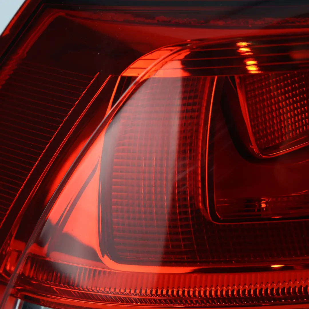 5G Luz Trasera Izquierda para Volkswagen Golf con número de pieza 5G0945095M Volkswagen Golf 5G Luz Trasera Izquierda - SKU 5G0945095M - Número de pieza 5G0945095M