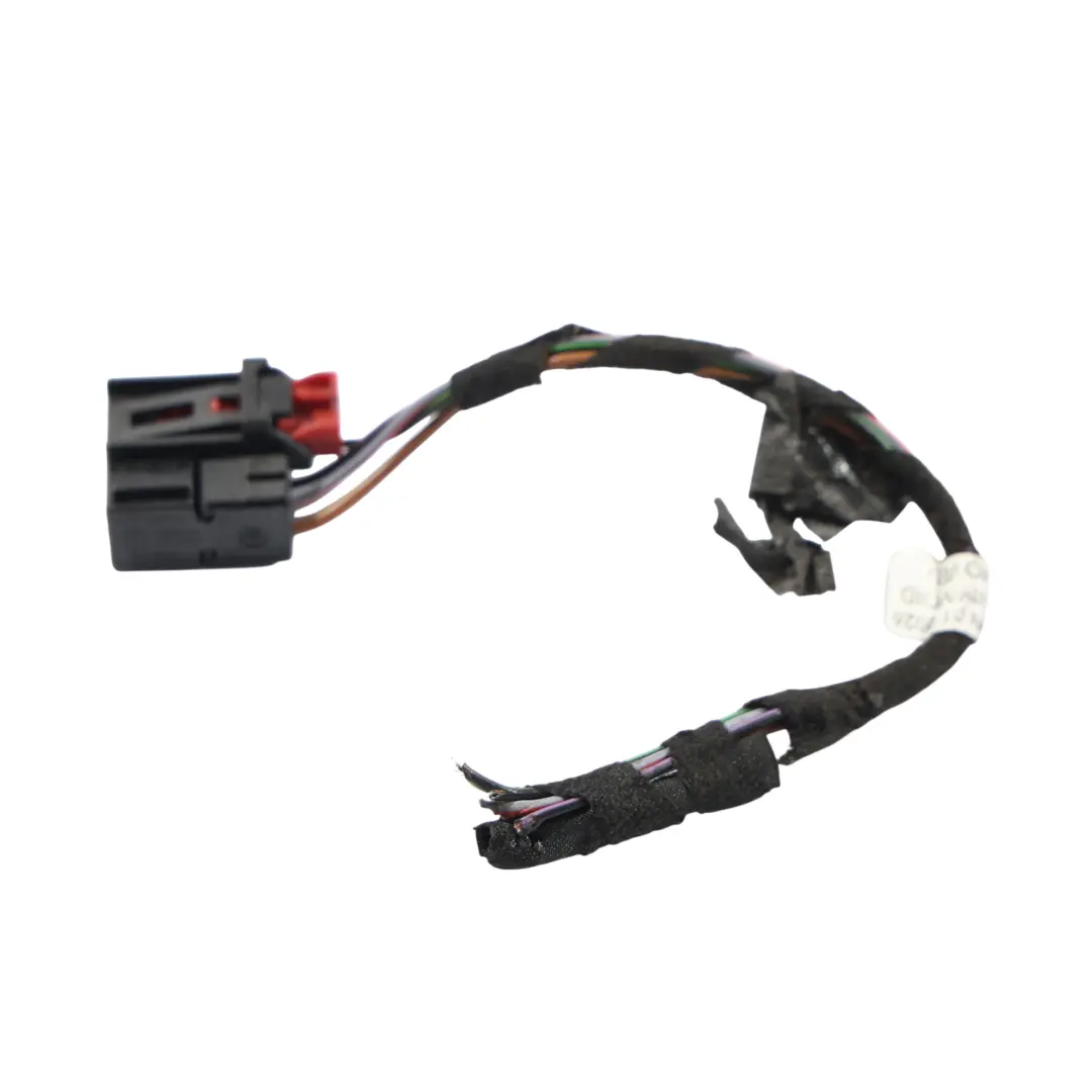 Volkswagen Golf 5G Câble Prise Connecteur Pour Feu Arrière Droit - SKU 5G0945096Q-1 - Numéro de pièce 5G0945096Q