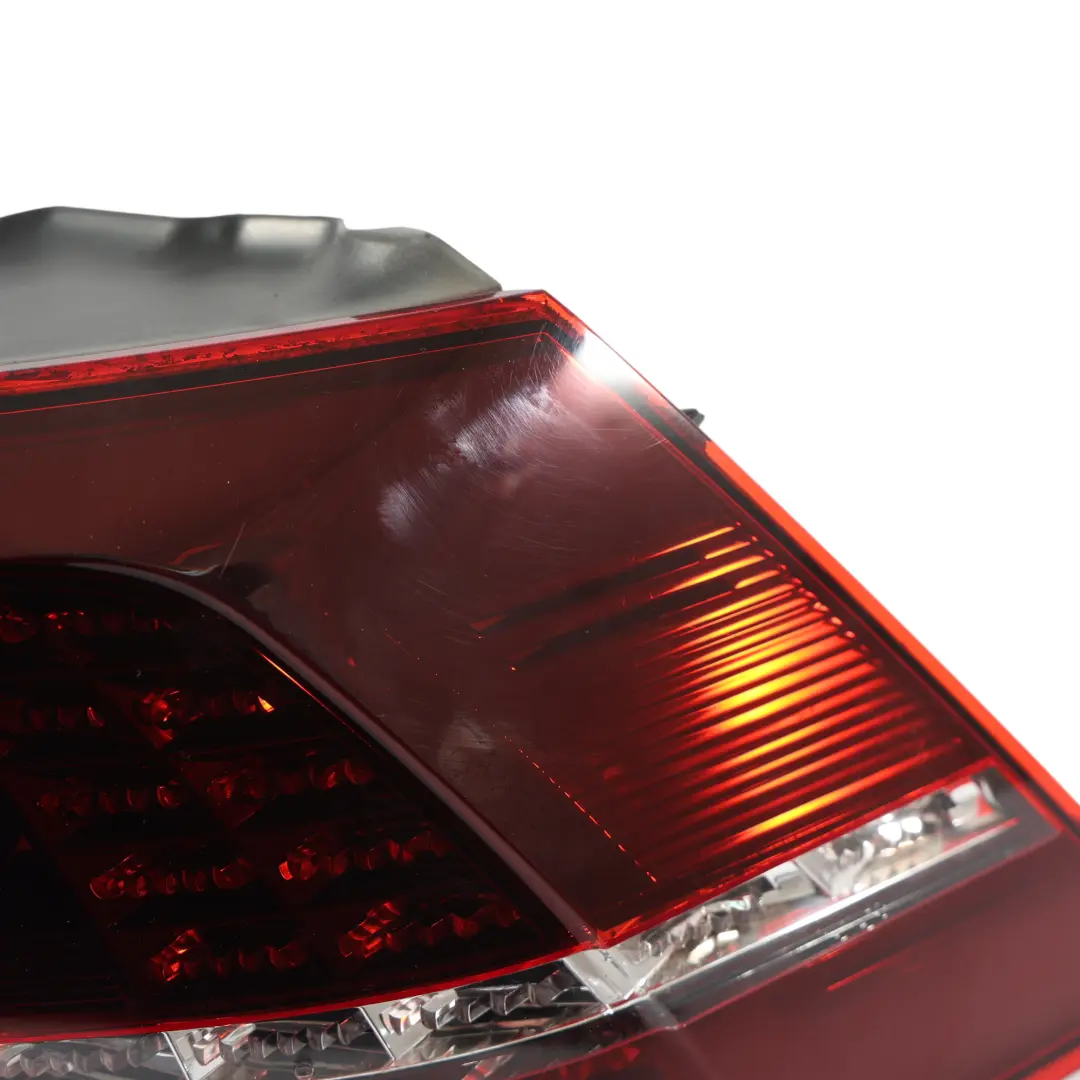 Fanale Posteriore Destro Oscurato LED per Volkswagen Golf R Mk7 con numero di parte 5G0945208C Volkswagen Golf R Mk7 Fanale Posteriore Destro Oscurato LED - SKU 5G0945208C - Numero di parte 5G0945208C