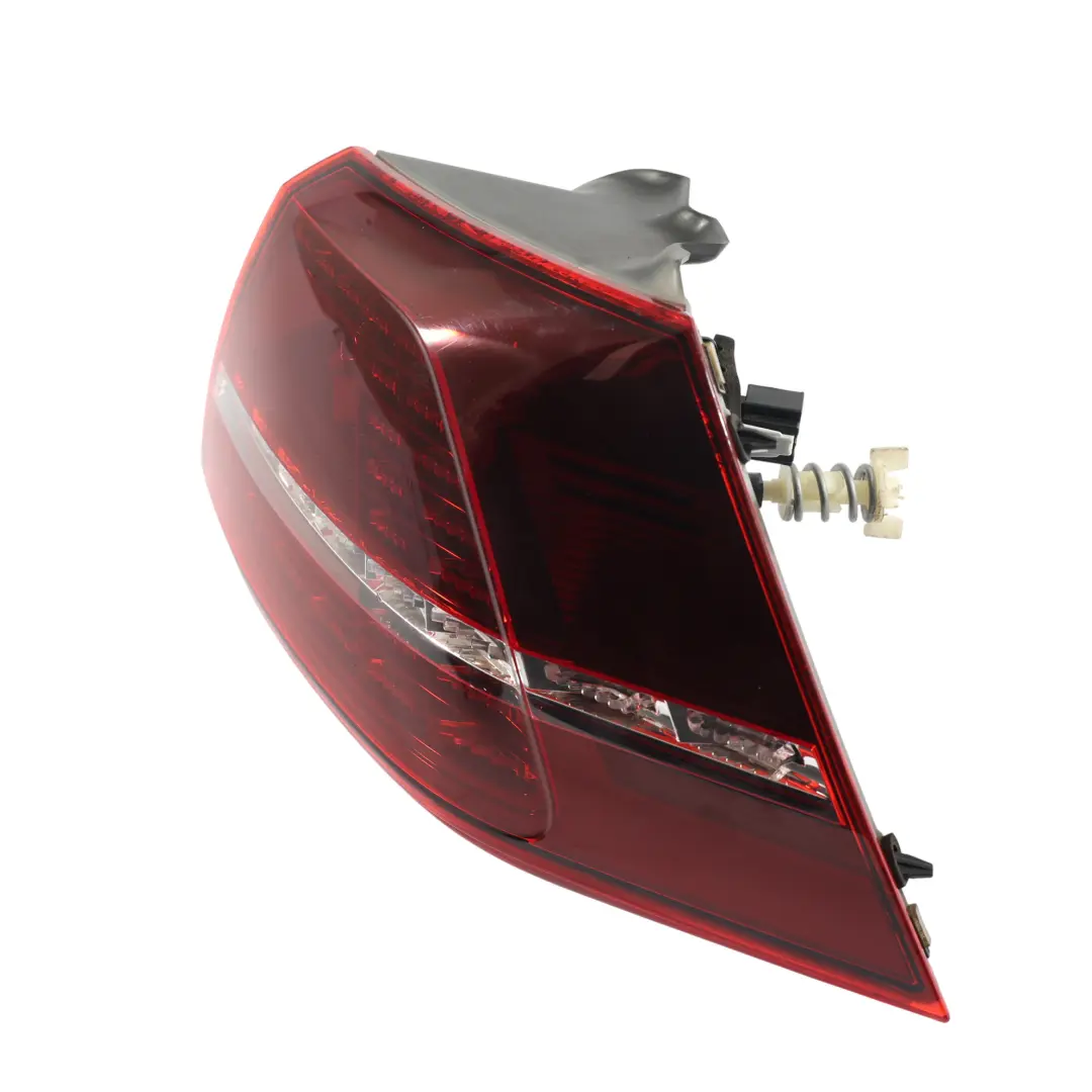 Fanale Posteriore Destro Oscurato LED per Volkswagen Golf R Mk7 con numero di parte 5G0945208C Volkswagen Golf R Mk7 Fanale Posteriore Destro Oscurato LED - SKU 5G0945208C - Numero di parte 5G0945208C