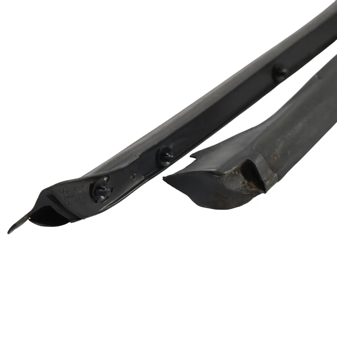 Joint De Porte Arrière Caoutchouc Droit pour VW Volkswagen Golf VII à propos du numéro de pièce 5G6839700C VW Volkswagen Golf VII Joint De Porte Arrière Caoutchouc Droit - SKU 5G6839700C - Numéro de pièce 5G6839700C