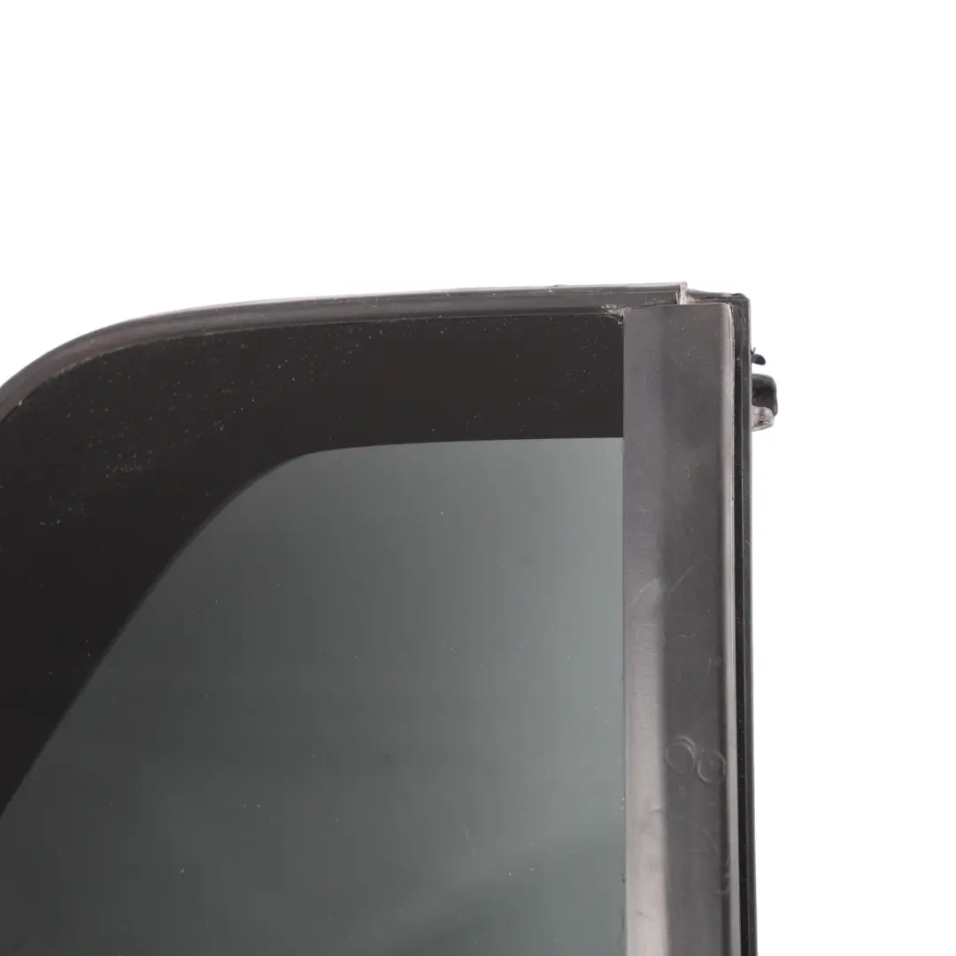 5G Dreiecksfenster Hinten Getönt Rechts für Volkswagen Golf GTI mit Teilenummer 5G6845214F Volkswagen Golf GTI 5G Dreiecksfenster Hinten Getönt Rechts - SKU 5G6845214F - Teilenummer 5G6845214F