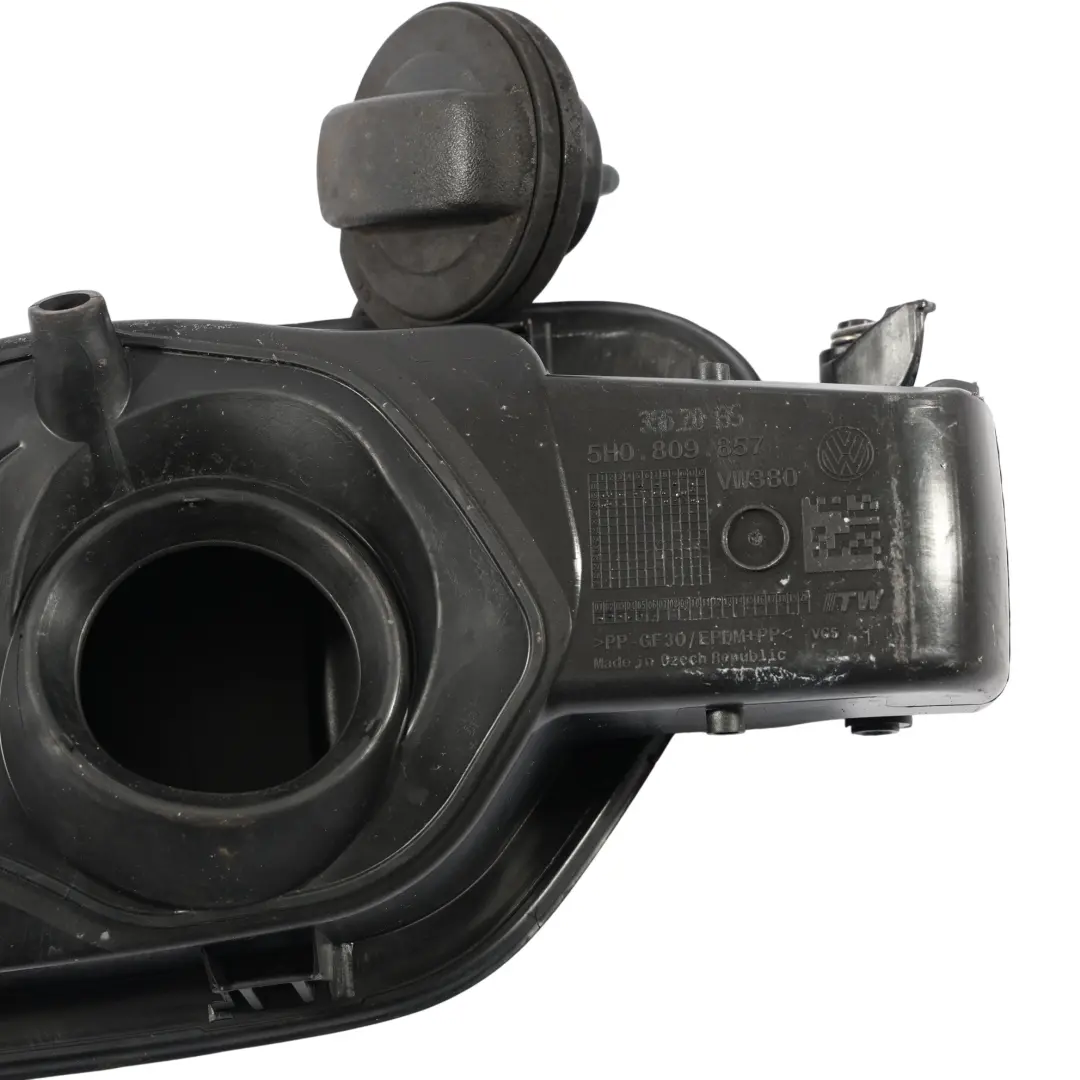 OE Golf Mk8 Soporte Receso Tapa Combustible para Volkswagen con número de pieza 5H0809857 Volkswagen OE Golf Mk8 Soporte Receso Tapa Combustible - SKU 5H0809857 - Número de pieza 5H0809857