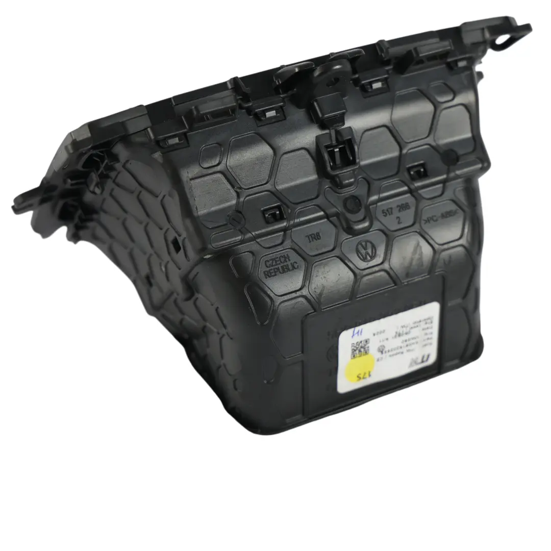 Mk8 CD1 Tylna Kratka Nawiewu Tunelu do Volkswagen Golf o numerze 5H0819203 Volkswagen Golf Mk8 CD1 Tylna Kratka Nawiewu Tunelu - SKU 5H0819203 - Numer Części 5H0819203