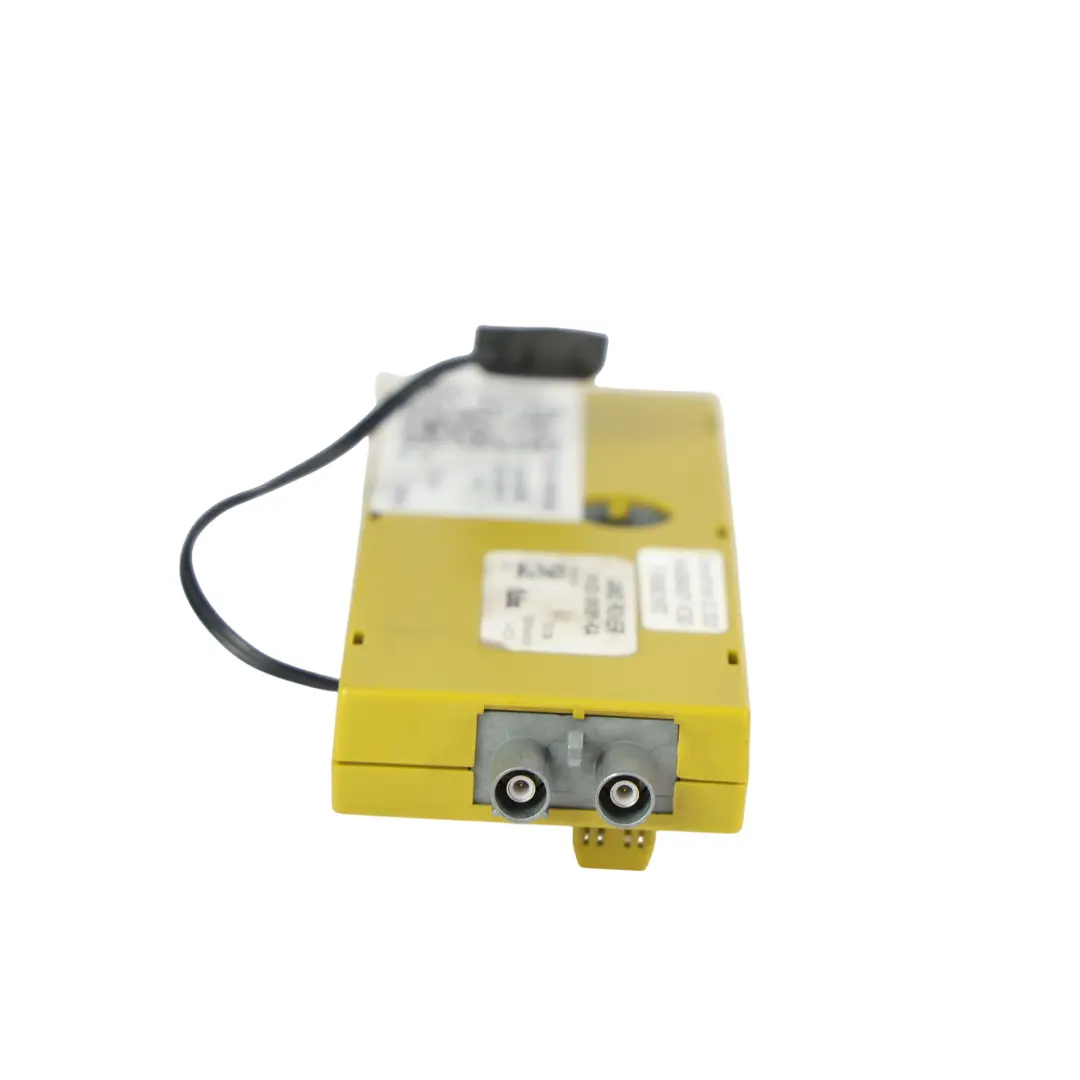 Radio Signal Antenna Aerial Amplifier to Land Rover Discovery 3 L319 with Part number 5H22-18K891-KA Land Rover Discovery 3 L319 Radio Signal Antenna Aerial Amplifier - SKU 5H22-18K891-KA - Part number 5H22-18K891-KA