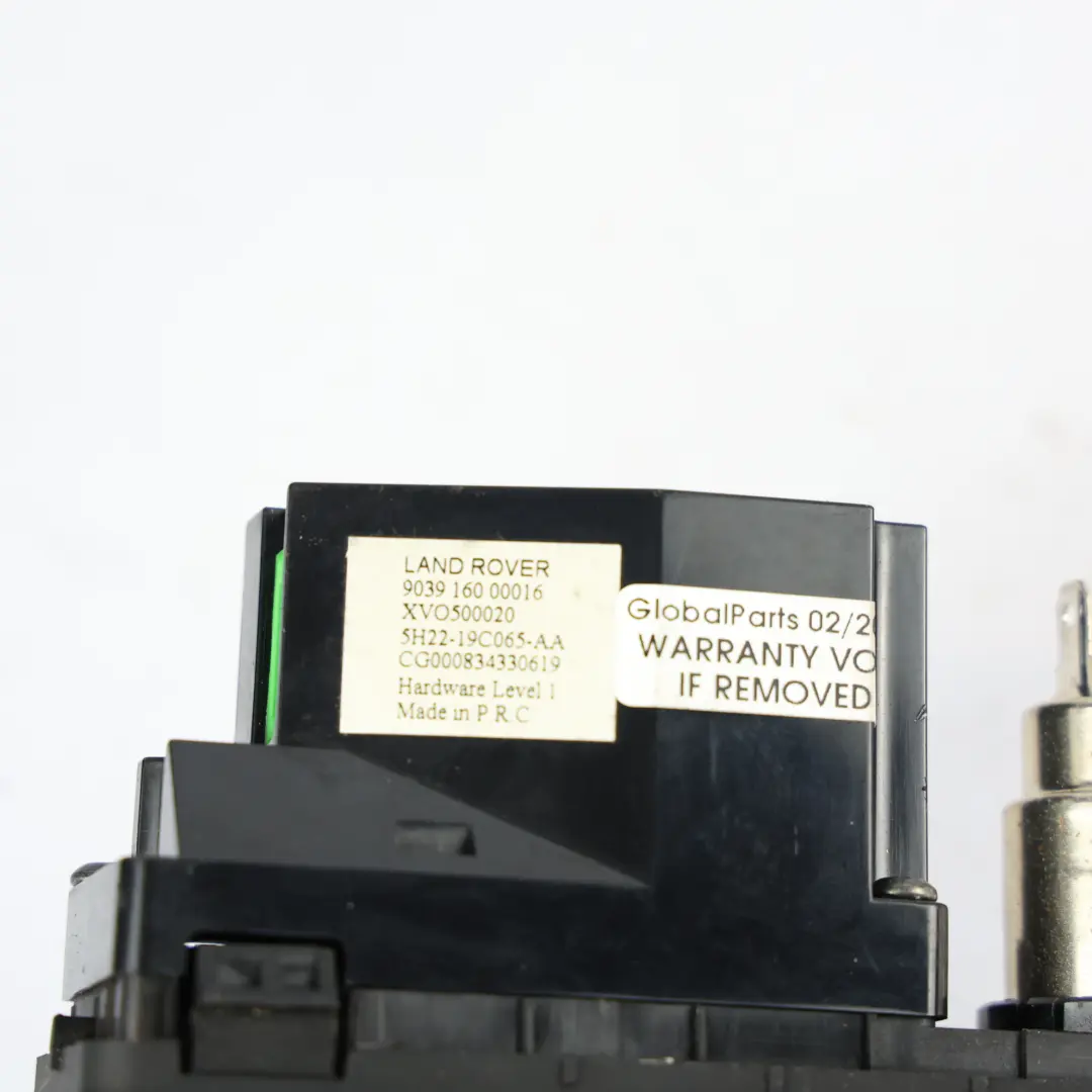 Presa Corrente Accendisigari per Land Rover Discovery 3 L319 con numero di parte 5H22-19C065-AA Land Rover Discovery 3 L319 Presa Corrente Accendisigari - SKU 5H22-19C065-AA - Numero di parte 5H22-19C065-AA