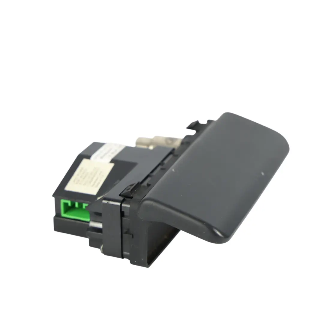 Prise Allume-Cigare Auxiliaire pour Land Rover Discovery 3 L319 à propos du numéro de pièce 5H22-19C065-AA Land Rover Discovery 3 L319 Prise Allume-Cigare Auxiliaire - SKU 5H22-19C065-AA - Numéro de pièce 5H22-19C065-AA