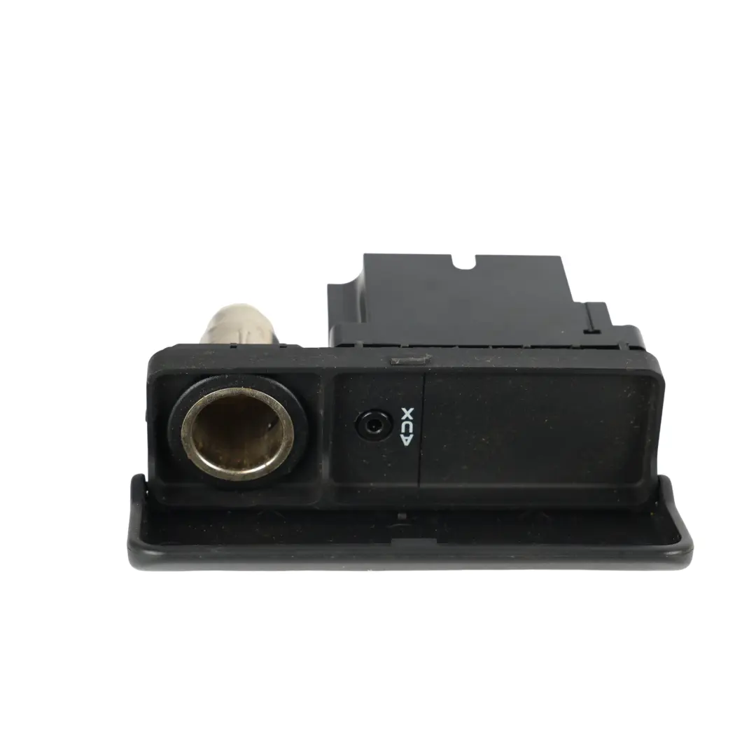 Land Rover Discovery 3 L319 Enchufe Encendedor Cigarrillos - SKU 5H22-19C065-AA - Número de pieza 5H22-19C065-AA