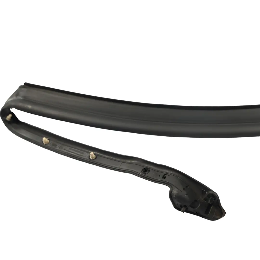 Guarnizione Porta Passaruota Posteriore Destra per Range Rover L320 con numero di parte 5H32-277B18-A Range Rover L320 Guarnizione Porta Passaruota Posteriore Destra - SKU 5H32-277B18-A - Numero di parte 5H32-277B18-A