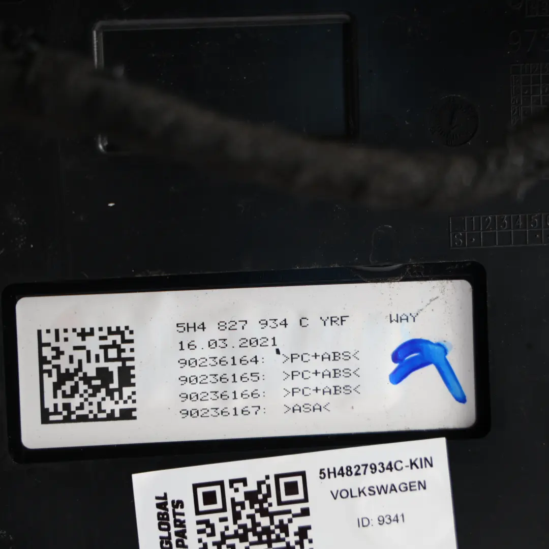 VW Golf Mk8 GTI Rear Spoiler Boot Tailgate Trim Panel Kings Red Metallic - C3J - SKU 5H4827934C-KIN - Part number 5H4827934C