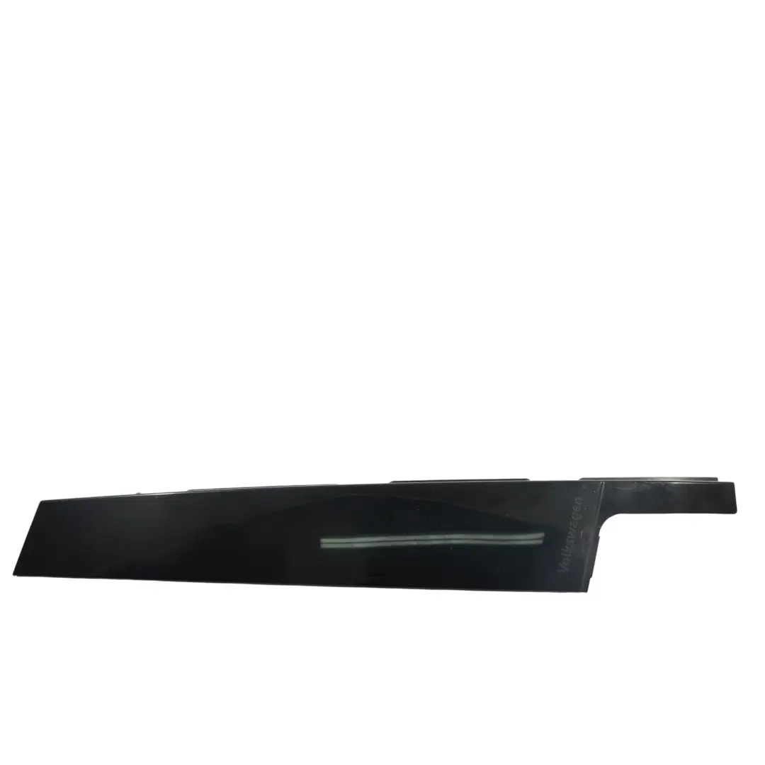 Mk8 Listwa Osłona Szyby Drzwi Prawy Przód do Volkswagen Golf o numerze 5H4837902A Volkswagen Golf Mk8 Listwa Osłona Szyby Drzwi Prawy Przód - SKU 5H4837902A - Numer Części 5H4837902A