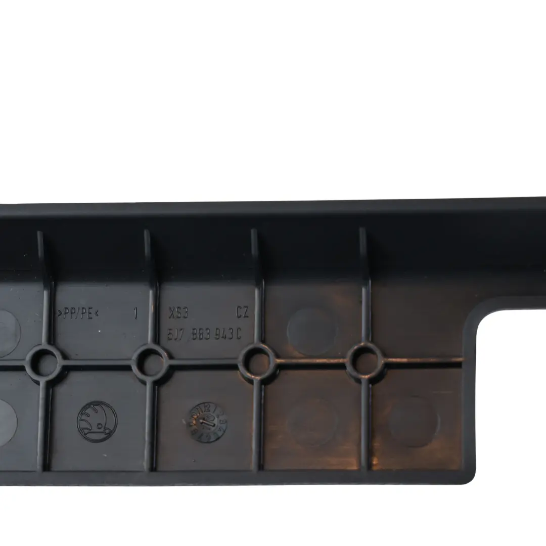 Hinten Mitte Sitzabdeckung Panel Trim Schwarz für Skoda Yeti 5L mit Teilenummer 5J7883943C Skoda Yeti 5L Hinten Mitte Sitzabdeckung Panel Trim Schwarz - SKU 5J7883943C - Teilenummer 5J7883943C