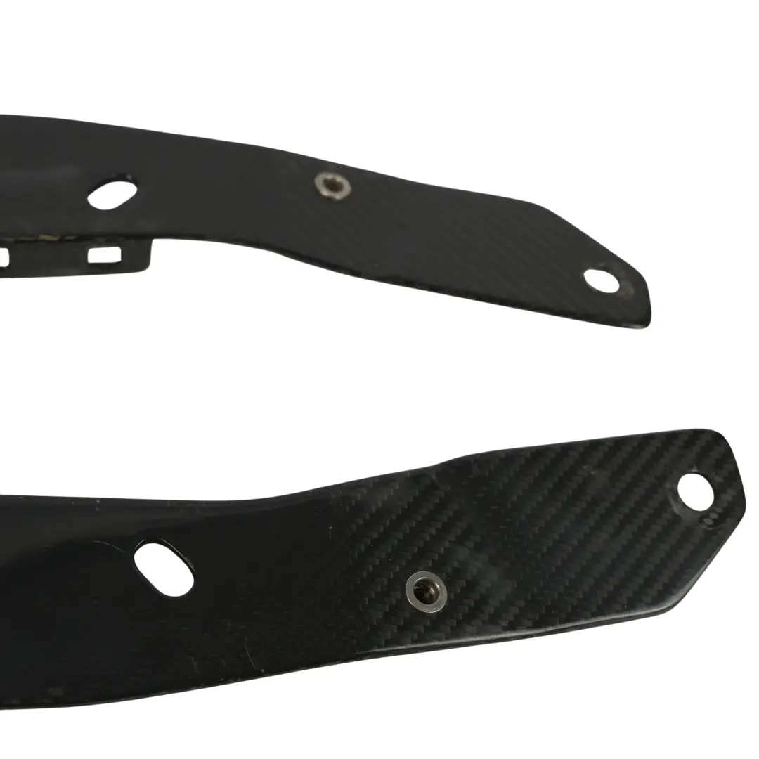 Juego De Brazos De Soporte Carbono Faros Delanteros Izquierdo Derecho para VW Golf VI con número de pieza 5K0806929B-CARBON VW Golf VI Juego De Brazos De Soporte Carbono Faros Delanteros Izquierdo Derecho - SKU 5K0806929B-CARBON - Número de pieza 5K0806929B-CARBON