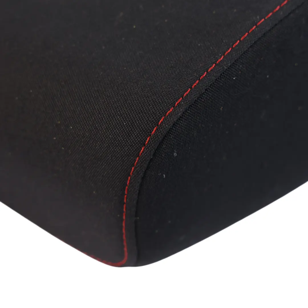 Mk6 GTI Reposacabezas Asiento Delantero Izquierdo Tela Negra para VW Golf con número de pieza 5K0881903C VW Golf Mk6 GTI Reposacabezas Asiento Delantero Izquierdo Tela Negra - SKU 5K0881903C - Número de pieza 5K0881903C