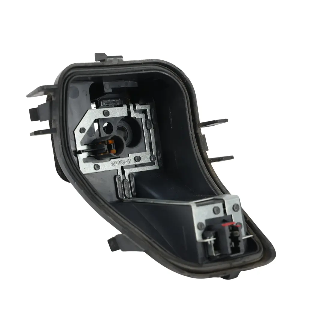 Volkswagen Golf MK6 5K Support Ampoule Feu Arrière Gauche - SKU 5K0945257 - Numéro de pièce 5K0945257