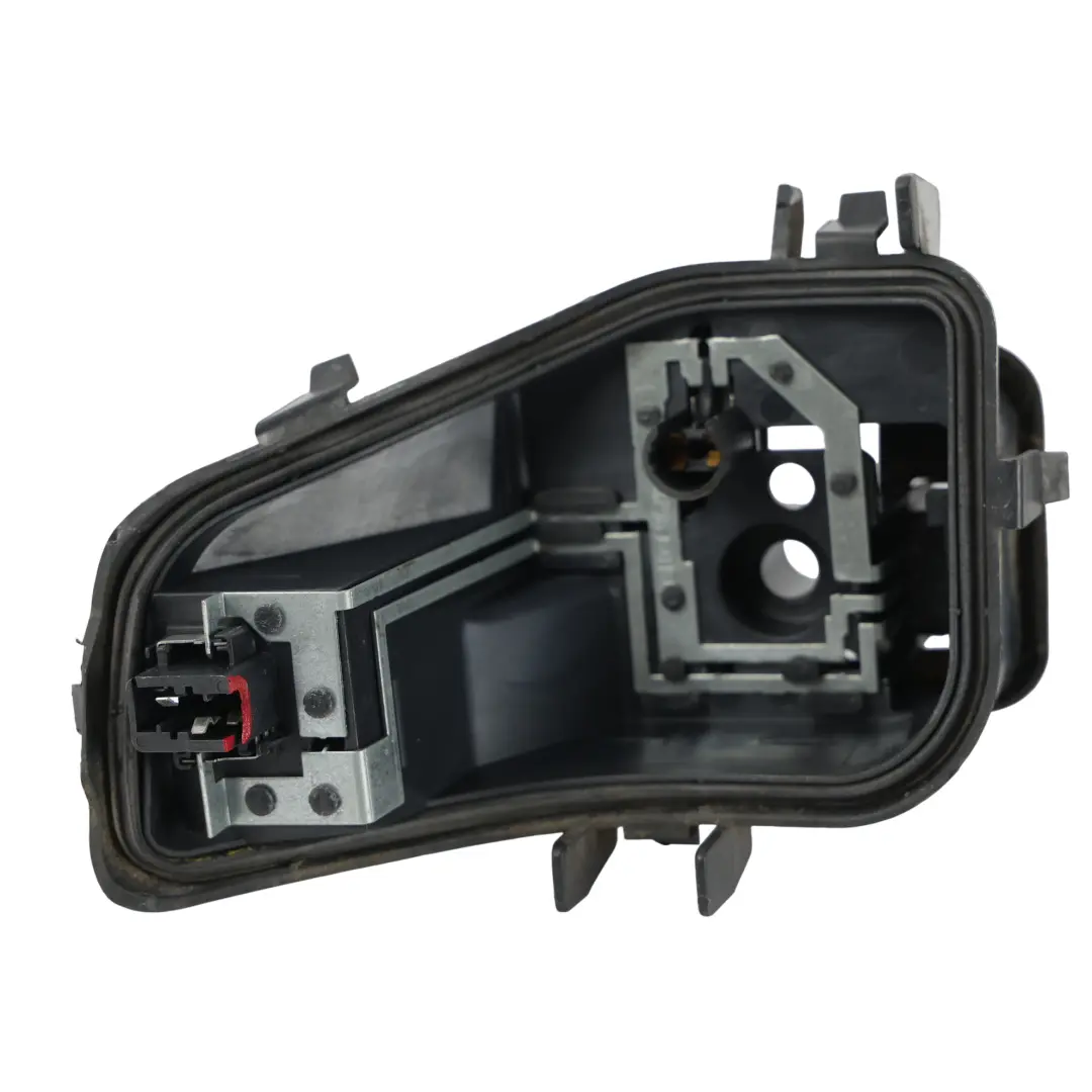 Volkswagen Golf MK6 5K Rücklicht Glühbirne Halter Fassung Links - SKU 5K0945257 - Teilenummer 5K0945257