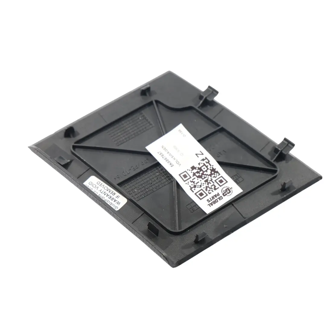 MK6 Coperchio Ispezione Portellone Sinistro Nero per Volkswagen Golf con numero di parte 5K6867657 Volkswagen Golf MK6 Coperchio Ispezione Portellone Sinistro Nero - SKU 5K6867657 - Numero di parte 5K6867657