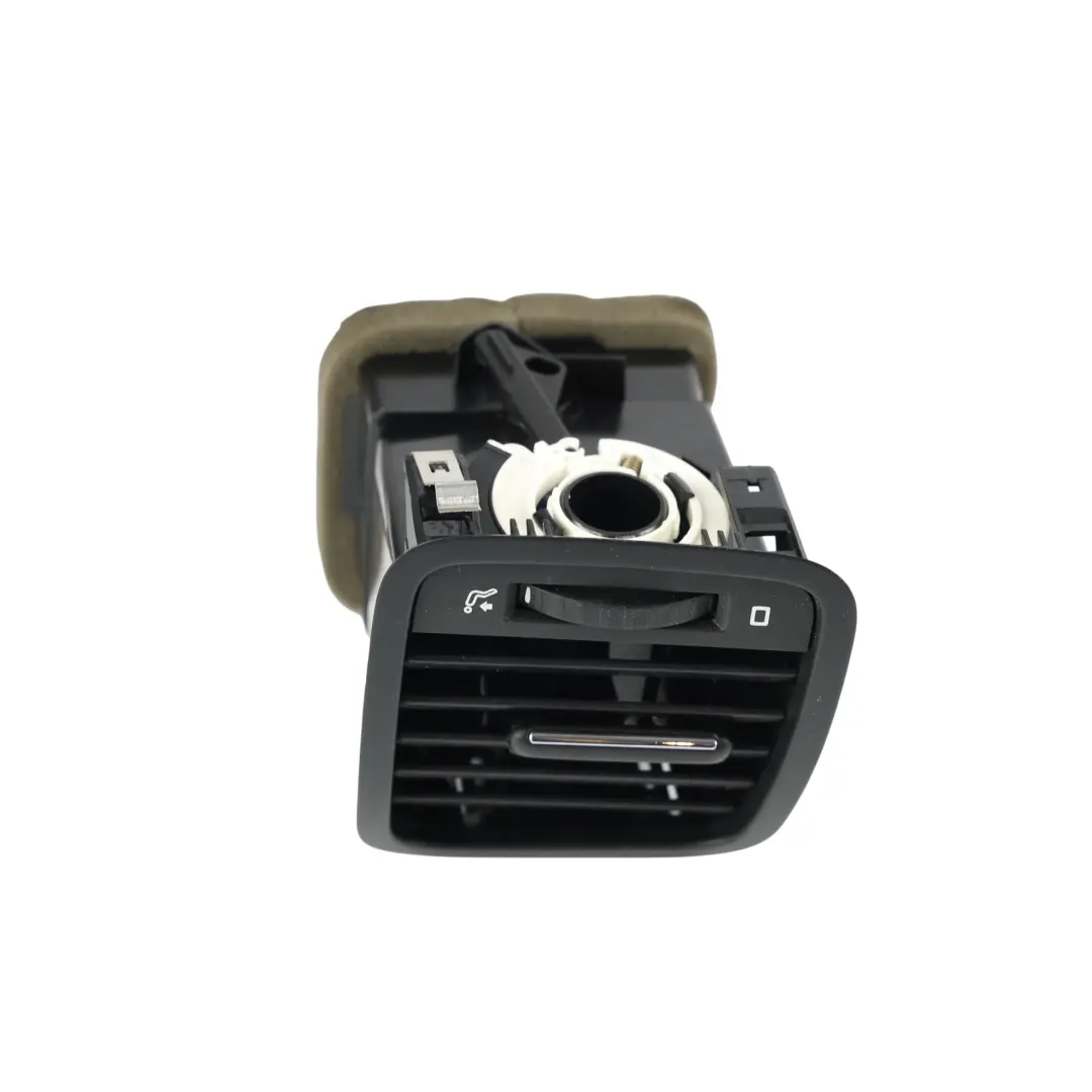 Bocchetta Aria Cruscotto Griglia Anteriore Sinistra per Skoda Yeti 5L con numero di parte 5L0819701 Skoda Yeti 5L Bocchetta Aria Cruscotto Griglia Anteriore Sinistra - SKU 5L0819701 - Numero di parte 5L0819701