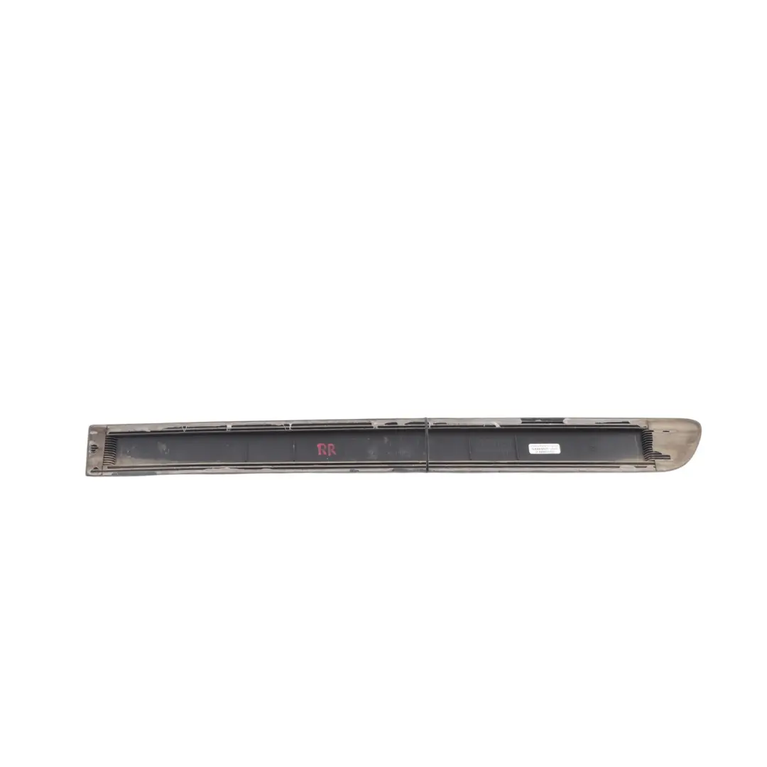 Modanatura Inferiore Porta Posteriore Destra per Skoda Yeti 5L con numero di parte 5L0853754 Skoda Yeti 5L Modanatura Inferiore Porta Posteriore Destra - SKU 5L0853754 - Numero di parte 5L0853754