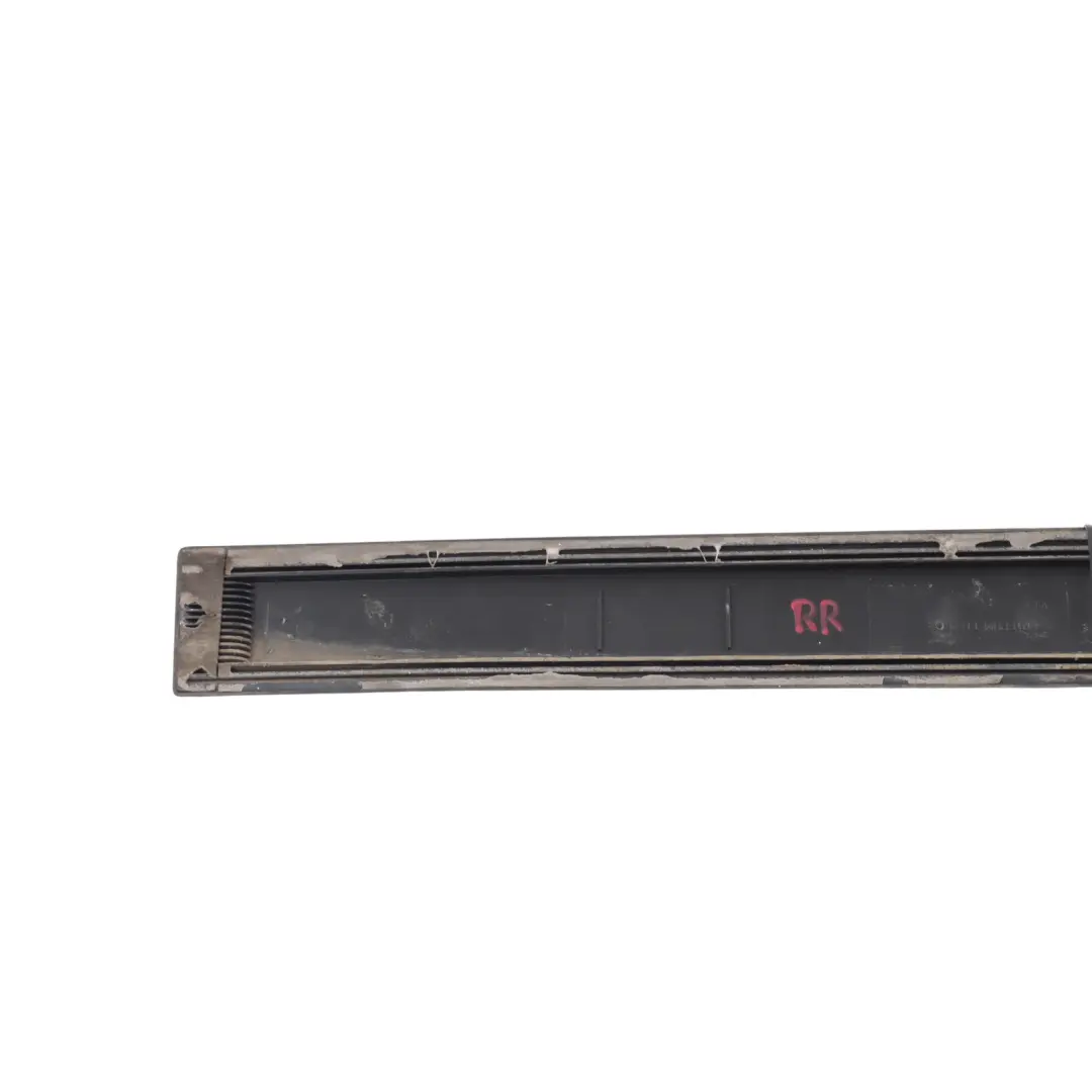 Modanatura Inferiore Porta Posteriore Destra per Skoda Yeti 5L con numero di parte 5L0853754 Skoda Yeti 5L Modanatura Inferiore Porta Posteriore Destra - SKU 5L0853754 - Numero di parte 5L0853754