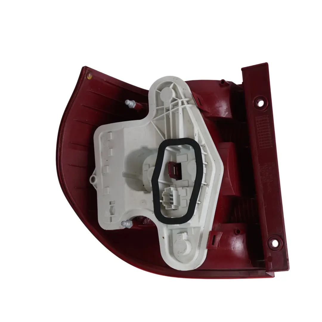 Lampa Tylna Prawy Tył Zewnętrzna Taiwan Prawa do Skoda Yeti 5L o numerze 5L0945112 Skoda Yeti 5L Lampa Tylna Prawy Tył Zewnętrzna Taiwan Prawa - SKU 5L0945112-TAIWAN - Numer Części 5L0945112