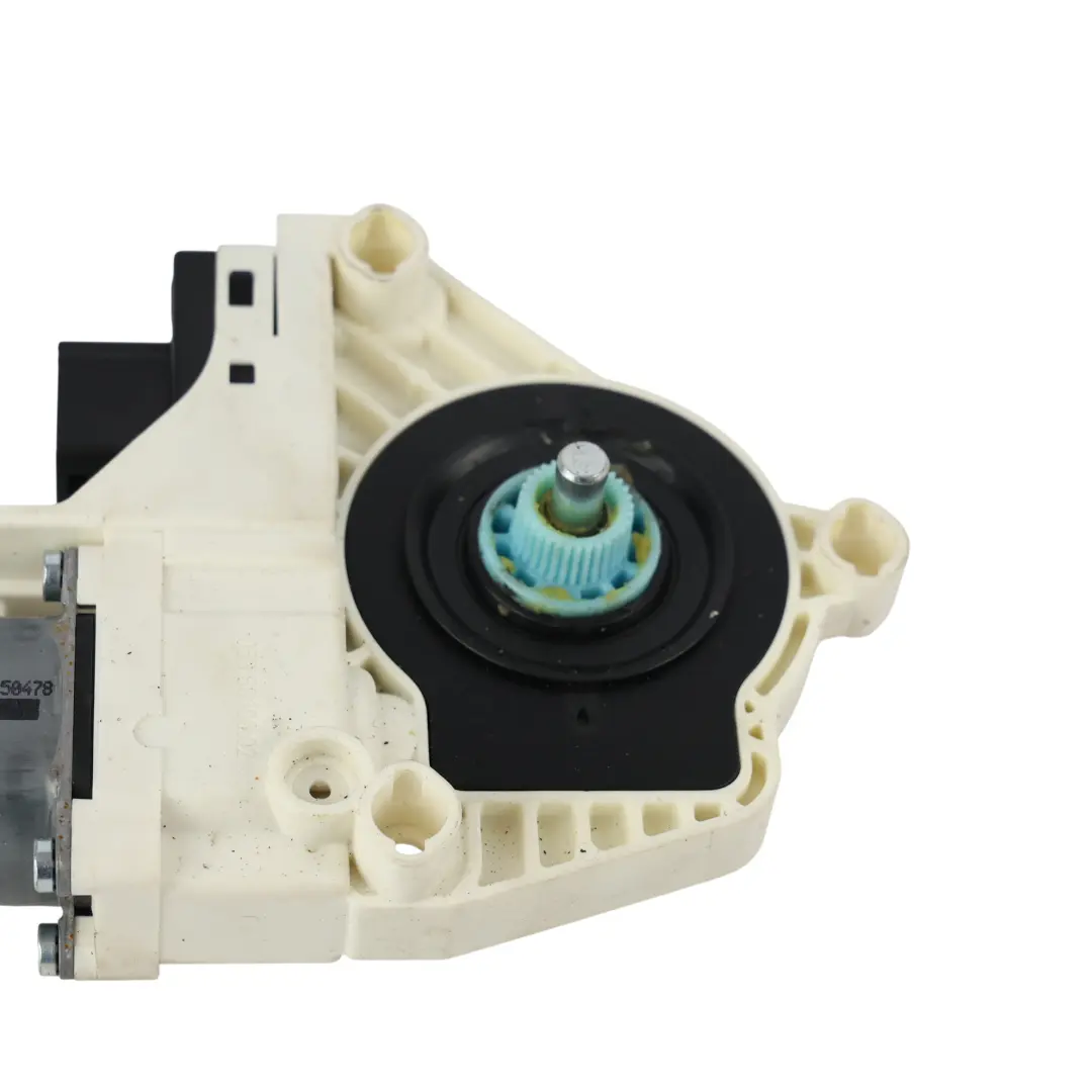 Silnik Podnośnika Szyby Prawy Tył do Skoda Yeti 5L o numerze 5L0959812 Skoda Yeti 5L Silnik Podnośnika Szyby Prawy Tył - SKU 5L0959812 - Numer Części 5L0959812