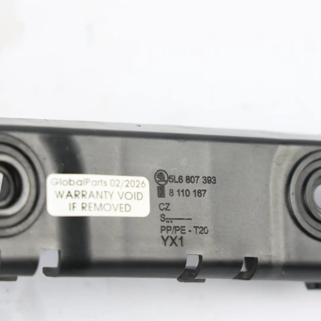 Skoda Yeti 5L Support Fixation Guide Pare Chocs Arrière Gauche - SKU 5L6807393 - Numéro de pièce 5L6807393
