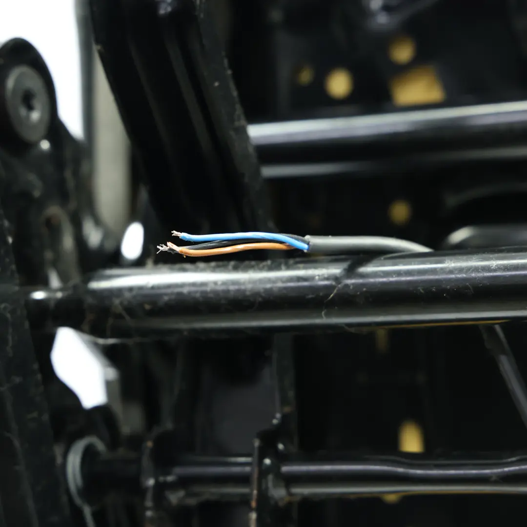 Skoda Yeti 5L Sedile Anteriore Interno Tessuto Sinistro - SKU 5L6881021A - Numero di parte 5L6881021A