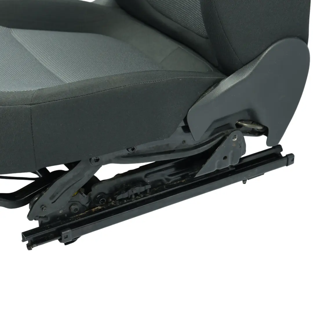 Skoda Yeti 5L Sedile Anteriore Interno Tessuto Destro - SKU 5L6881022A - Numero di parte 5L6881022A