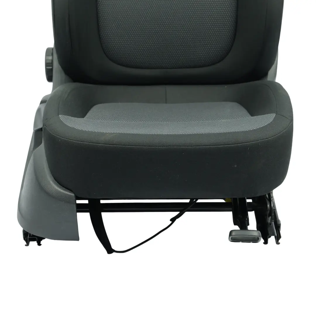 Asiento Delantero Tela Interior Derecho para Skoda Yeti 5L con número de pieza 5L6881022A Skoda Yeti 5L Asiento Delantero Tela Interior Derecho - SKU 5L6881022A - Número de pieza 5L6881022A
