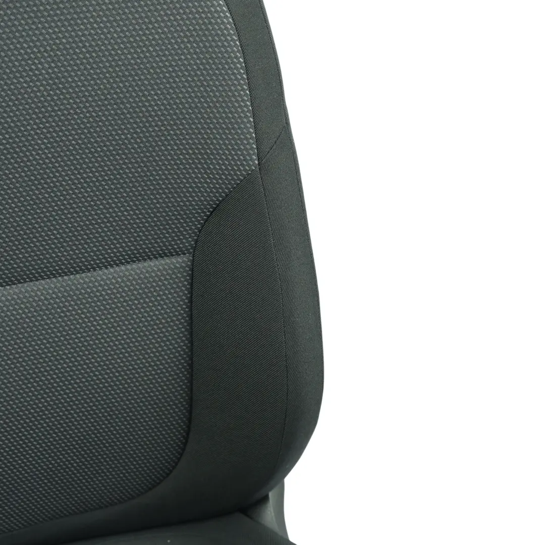 Przedni Fotel Siedzenie Materiał Tkanina Prawy Przód do Skoda Yeti 5L o numerze 5L6881022A Skoda Yeti 5L Przedni Fotel Siedzenie Materiał Tkanina Prawy Przód - SKU 5L6881022A - Numer Części 5L6881022A