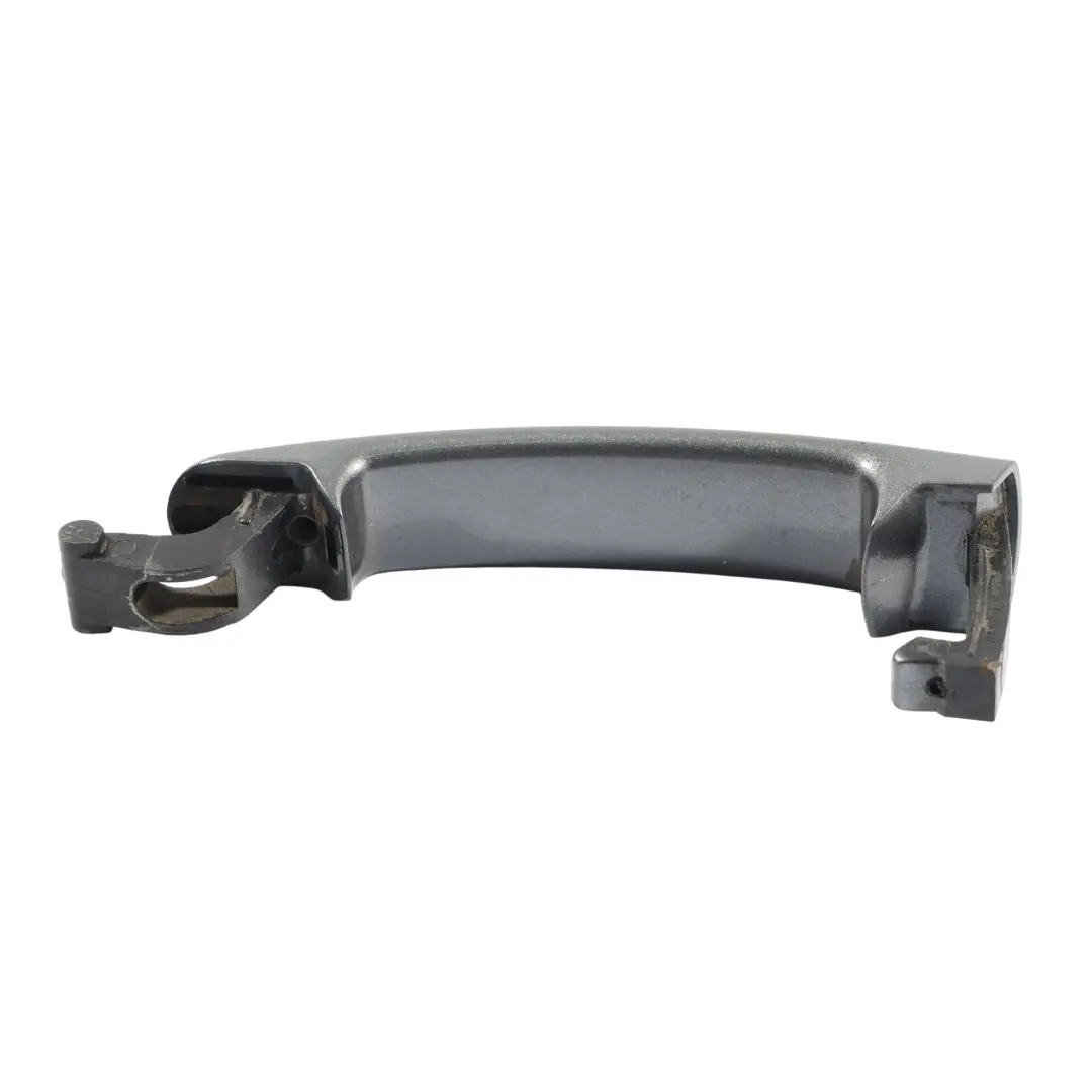 Maniglia Anteriore Posteriore Sinistra Destra Grigio Platino D7X per VW Jetta A6 con numero di parte 5N0837205M-PLG VW Jetta A6 Maniglia Anteriore Posteriore Sinistra Destra Grigio Platino D7X - SKU 5N0837205M-PLG - Numero di parte 5N0837205M-PLG