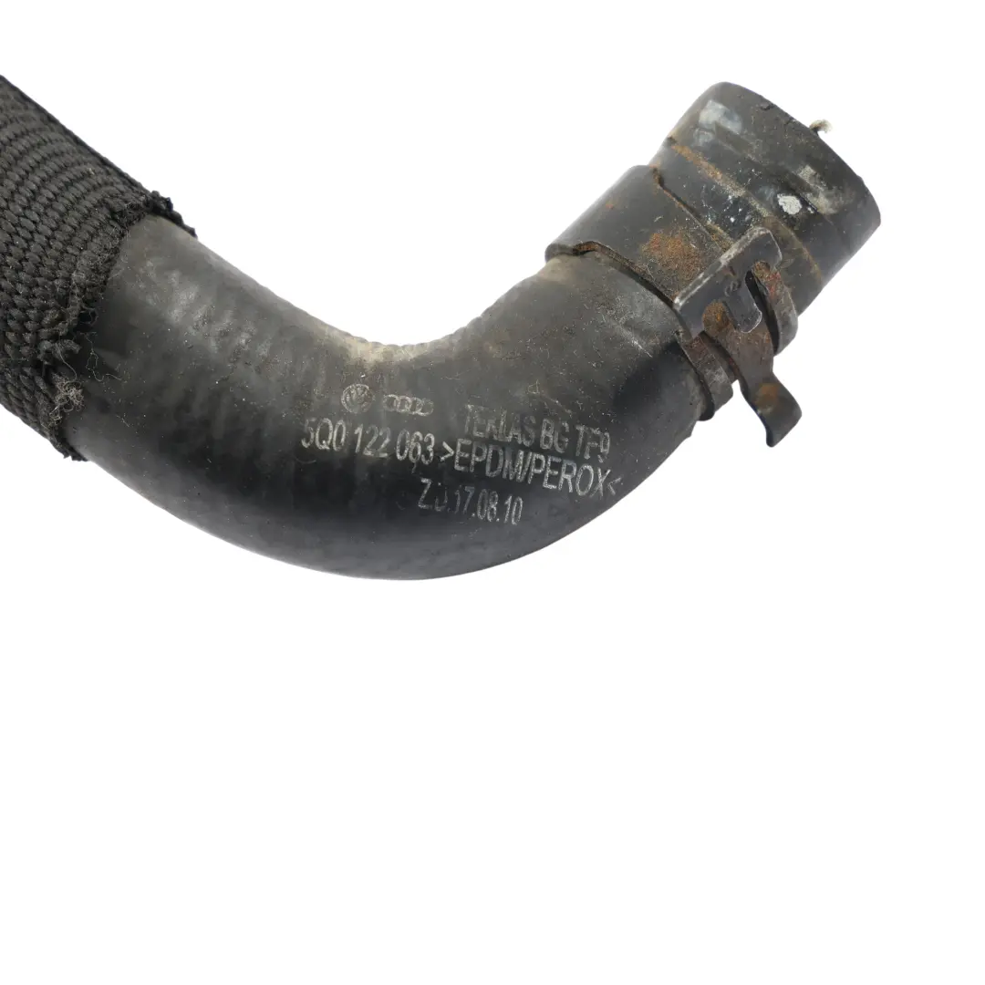 Wasser Kühlmittel Rohr Kühlerschlauch Flüssigkeitsleitung für Audi A3 8V mit Teilenummer 5Q0122063 Audi A3 8V Wasser Kühlmittel Rohr Kühlerschlauch Flüssigkeitsleitung - SKU 5Q0122063 - Teilenummer 5Q0122063