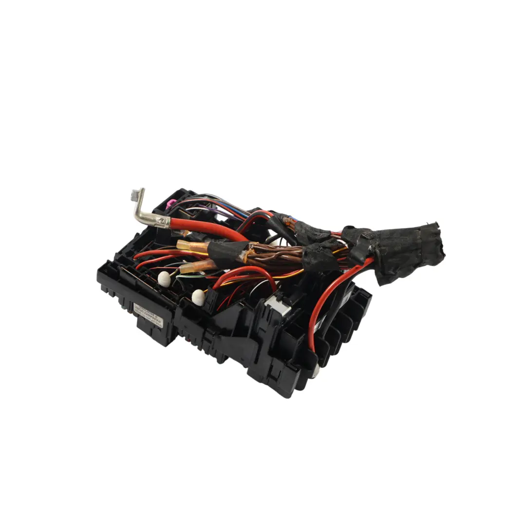 Caja De Relés Fusibles Unidad Alimentación Del Vano Motor para Seat Ateca con número de pieza 5Q0937125G Seat Ateca Caja De Relés Fusibles Unidad Alimentación Del Vano Motor - SKU 5Q0937125G - Número de pieza 5Q0937125G