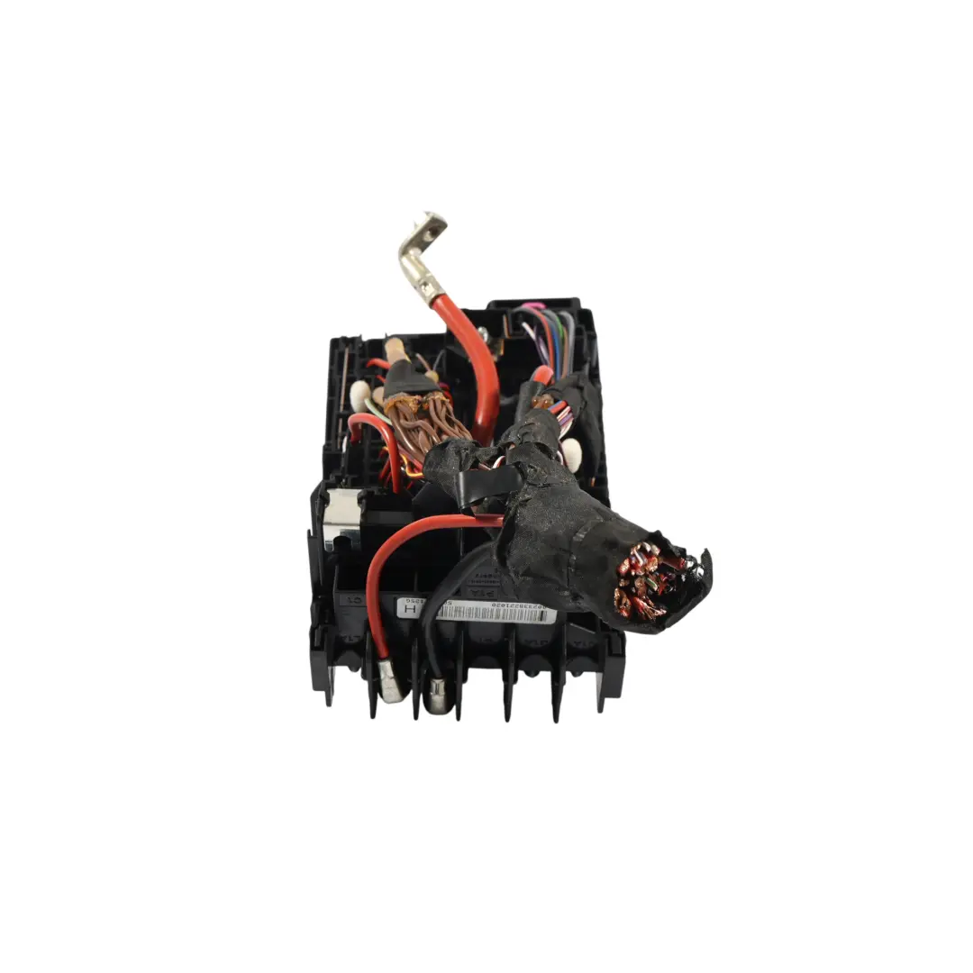 Fuse Relay Box Engine Bay Supply Unit to Seat Ateca with Part number 5Q0937125G Seat Ateca Fuse Relay Box Engine Bay Supply Unit - SKU 5Q0937125G - Part number 5Q0937125G