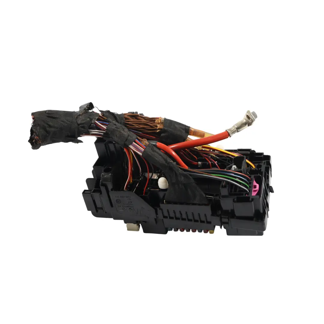 Fuse Relay Box Engine Bay Supply Unit to Seat Ateca with Part number 5Q0937125G Seat Ateca Fuse Relay Box Engine Bay Supply Unit - SKU 5Q0937125G - Part number 5Q0937125G