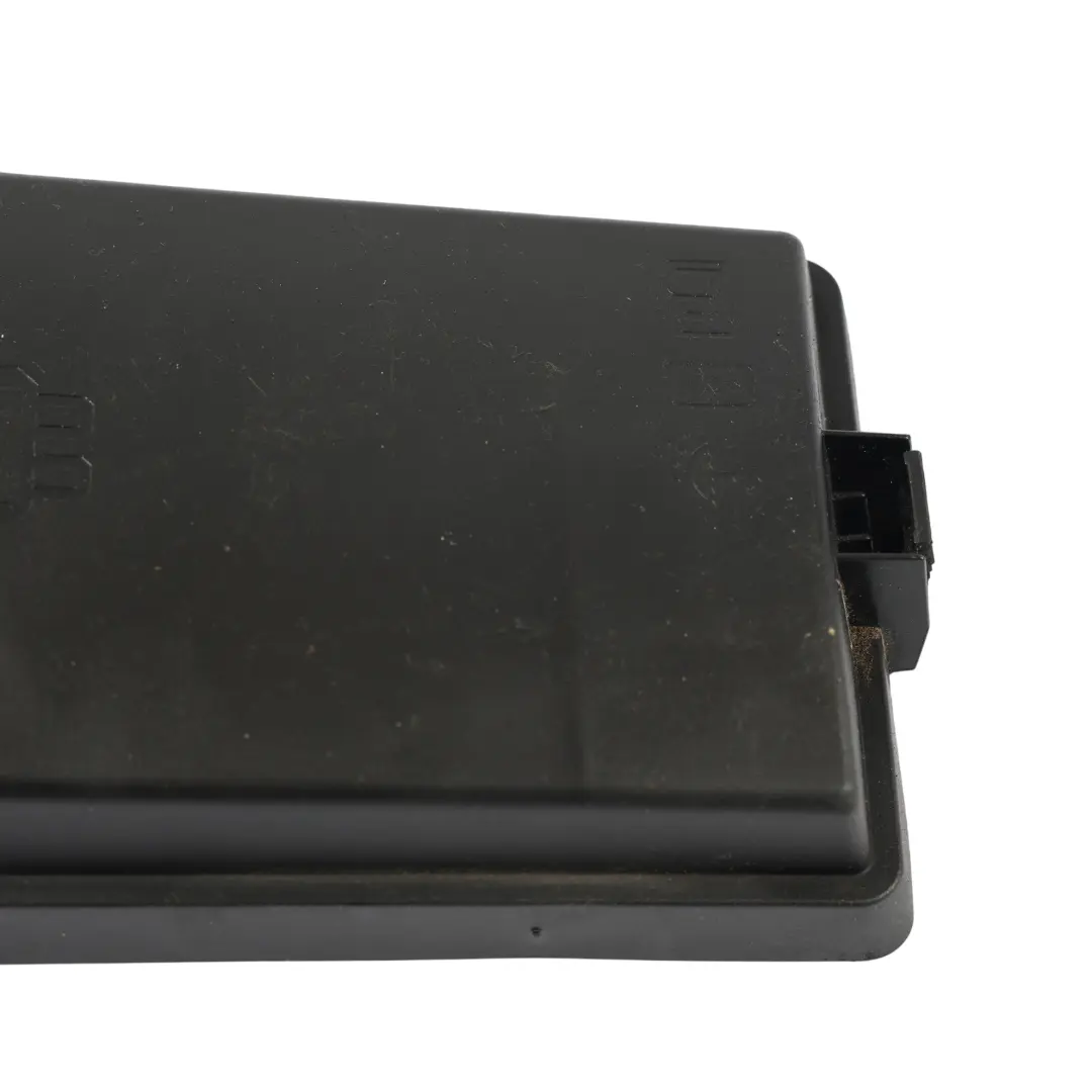 Skoda Superb Mk3 3V Tapa De La Caja De Fusibles Panel Superior - SKU 5Q0937132B - Número de pieza 5Q0937132B