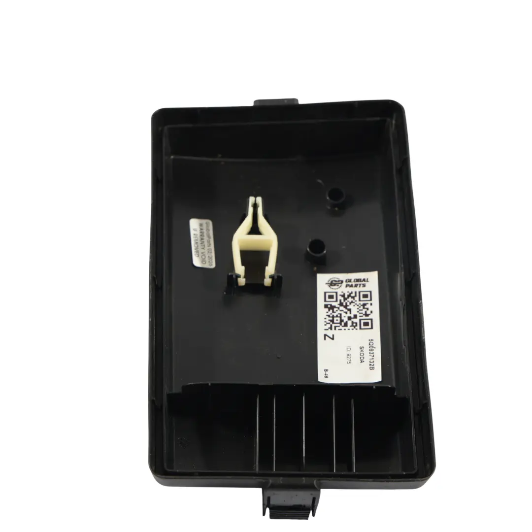 Mk3 3V Tapa De La Caja De Fusibles Panel Superior para Skoda Superb con número de pieza 5Q0937132B Skoda Superb Mk3 3V Tapa De La Caja De Fusibles Panel Superior - SKU 5Q0937132B - Número de pieza 5Q0937132B