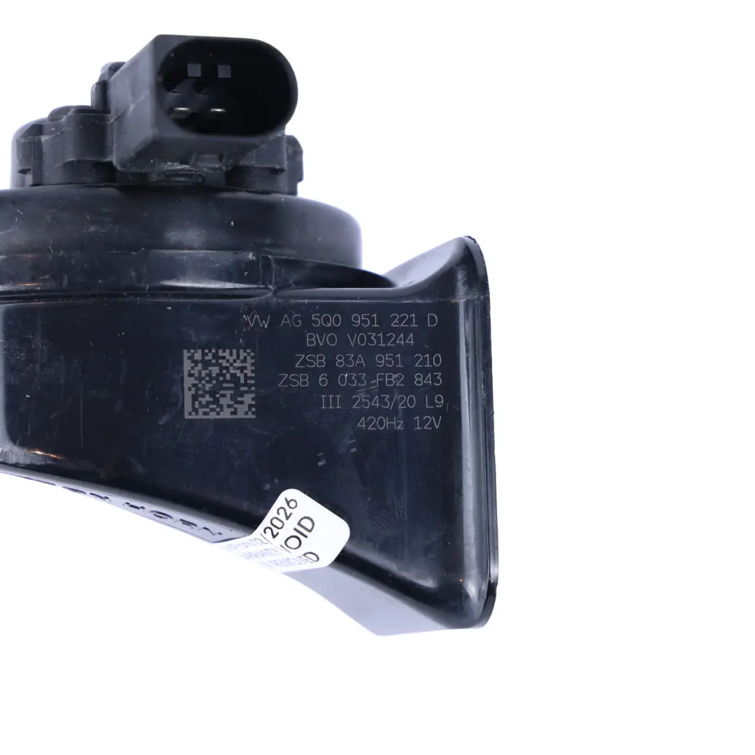 Klakson Sygnał Dźwiękowy Niski Ton do Audi Q3 F3 o numerze 5Q0951221D Audi Q3 F3 Klakson Sygnał Dźwiękowy Niski Ton - SKU 5Q0951221D - Numer Części 5Q0951221D