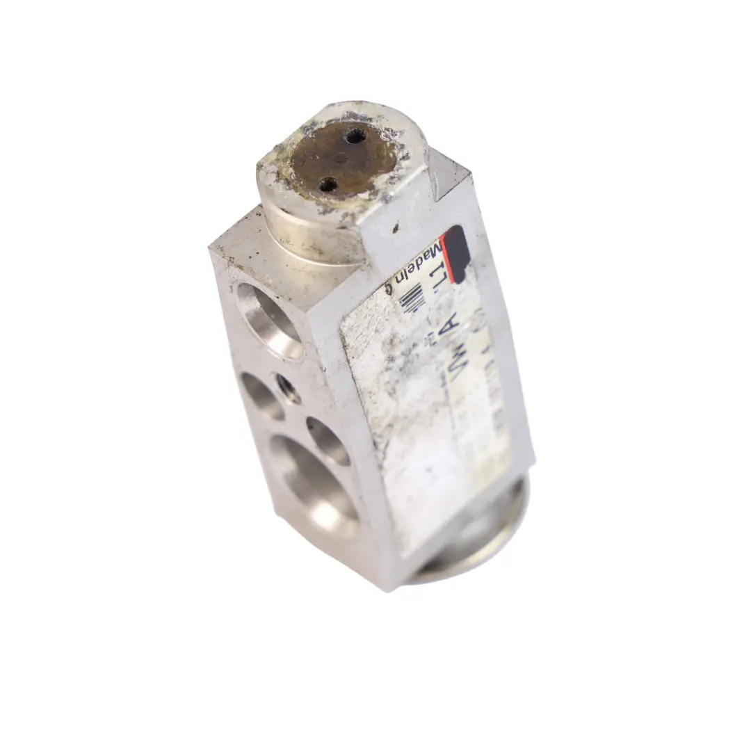 Con Heater Matrix Expansion Valve to Skoda Octavia 5E Air with Part number 5Q2820103G Skoda Octavia 5E Air Con Heater Matrix Expansion Valve - SKU 5Q2820103G - Part number 5Q2820103G