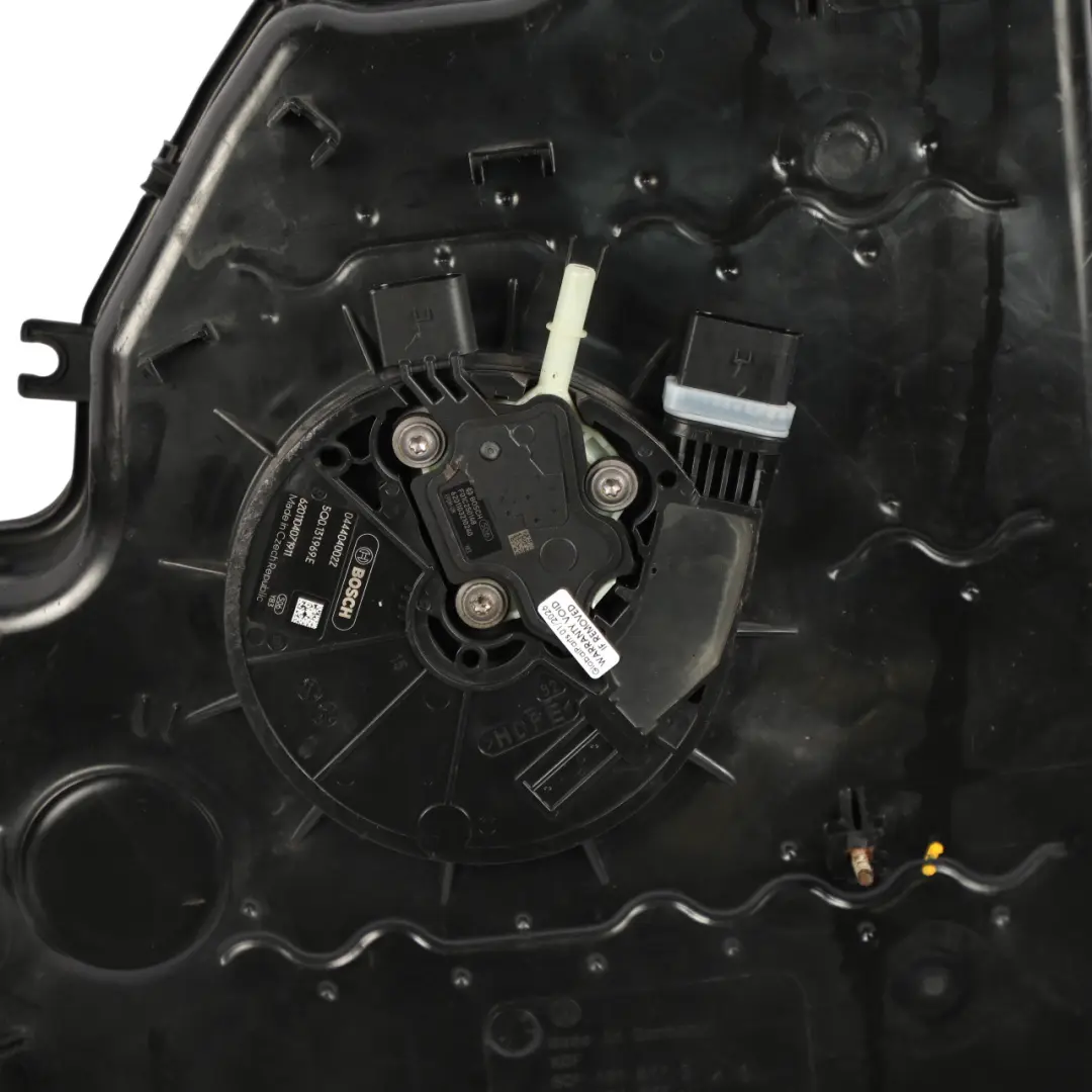 AdBlue Tank Reservoir Pump 2.0 TDI to Audi Q3 F3 with Part number 5QF131877N Audi Q3 F3 AdBlue Tank Reservoir Pump 2.0 TDI - SKU 5QF131877N - Part number 5QF131877N